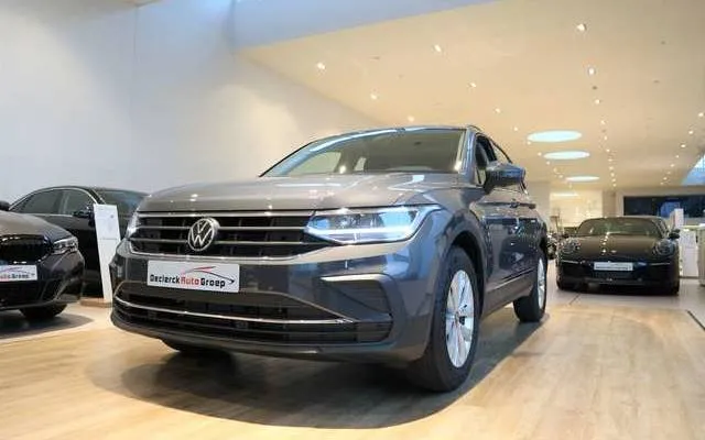 Volkswagen Tiguan 1.5TSI 150PK 6V*NIEUW MODEL*STOCK & TOPPRIJS! Image 1