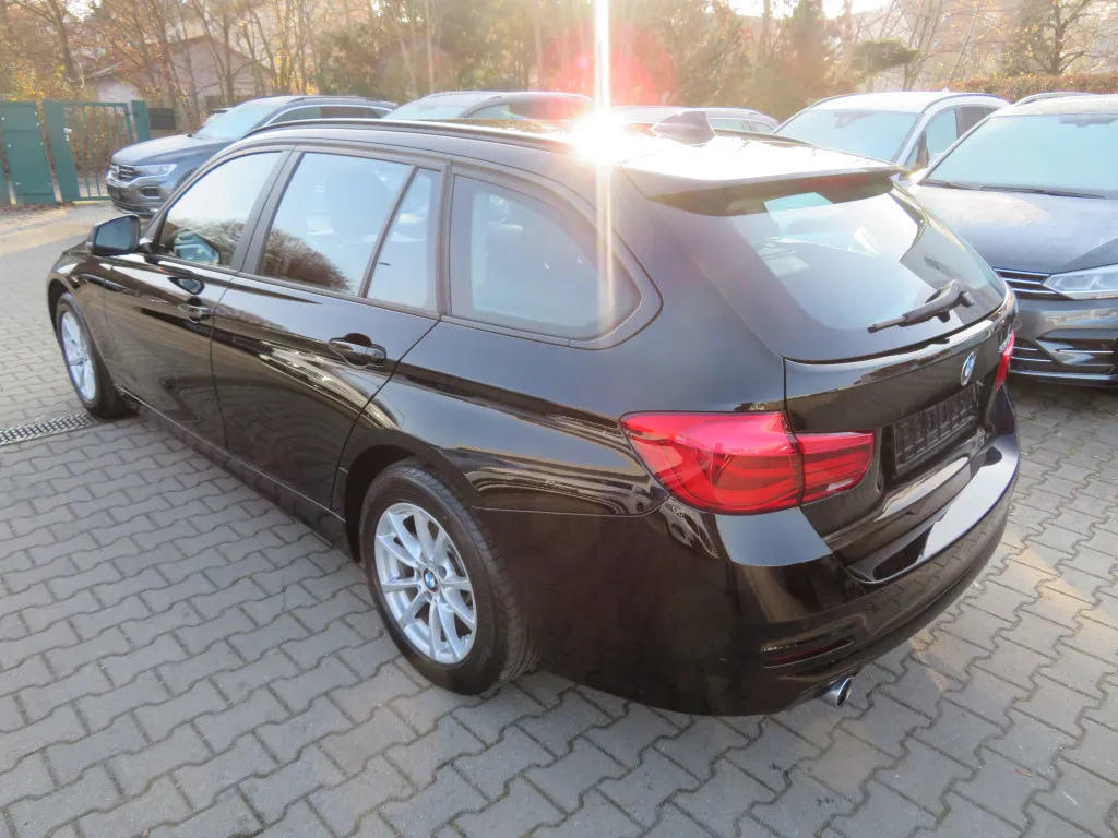 BMW 318 D TOURING ADVANTAGE*NAVI*PDC*LED* Image 4