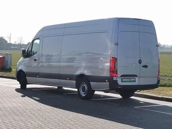 Mercedes-Benz Sprinter 319 L3H2 Maxi Automaat Image 5