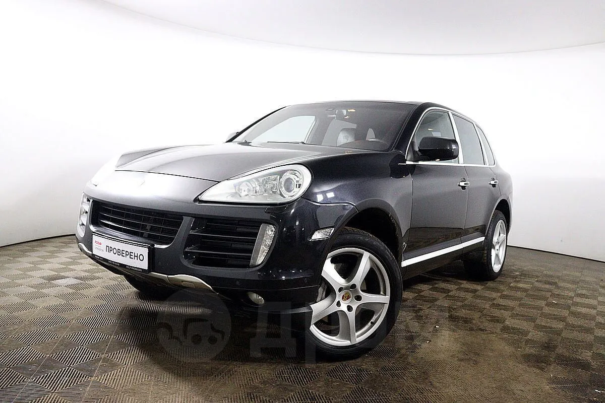 Porsche Cayenne Image 1