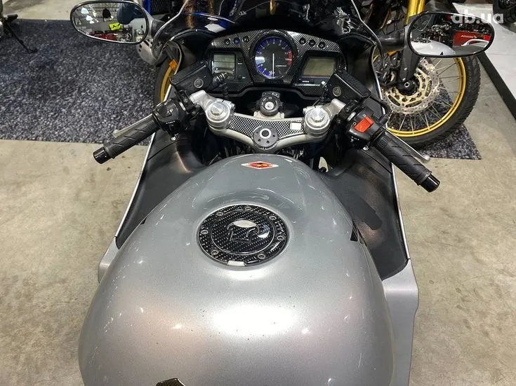 Honda CBR Image 6